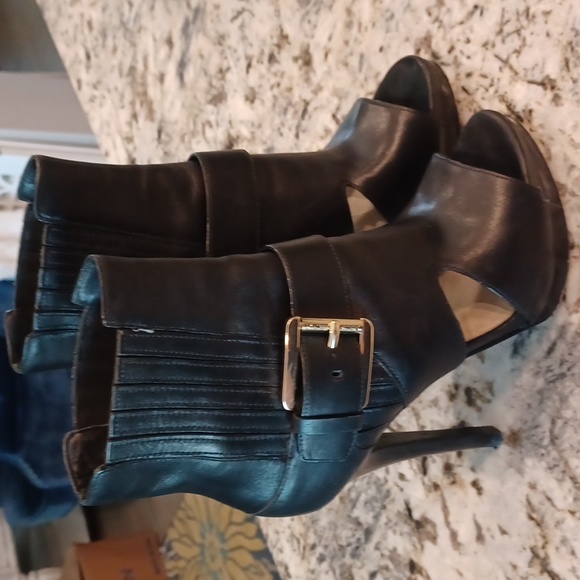 MICHAEL KORS Solid Black Leather Pull On Open-Toe Ankle Platform Boots Shooties - Picture 6 of 16